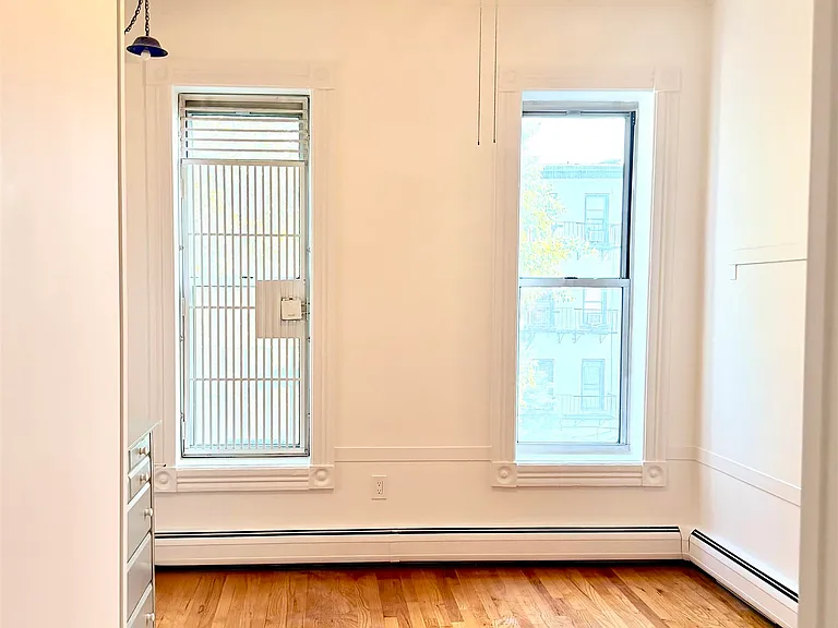 237 3rd St #3-R — Photo 15