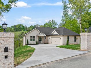 415 Alpine Dr, Clinton, TN 37716