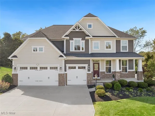 3292 Fairview Dr, Avon, OH 44011