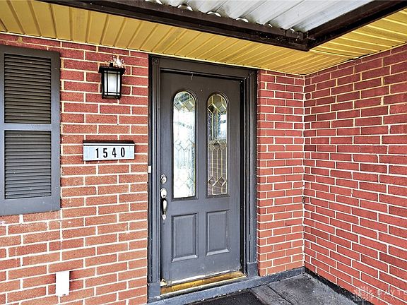 3rd image of 1540 Crockett Ct