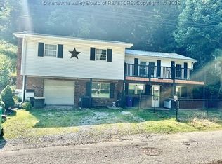 211 Snow Hill Dr, Charleston, WV 25311