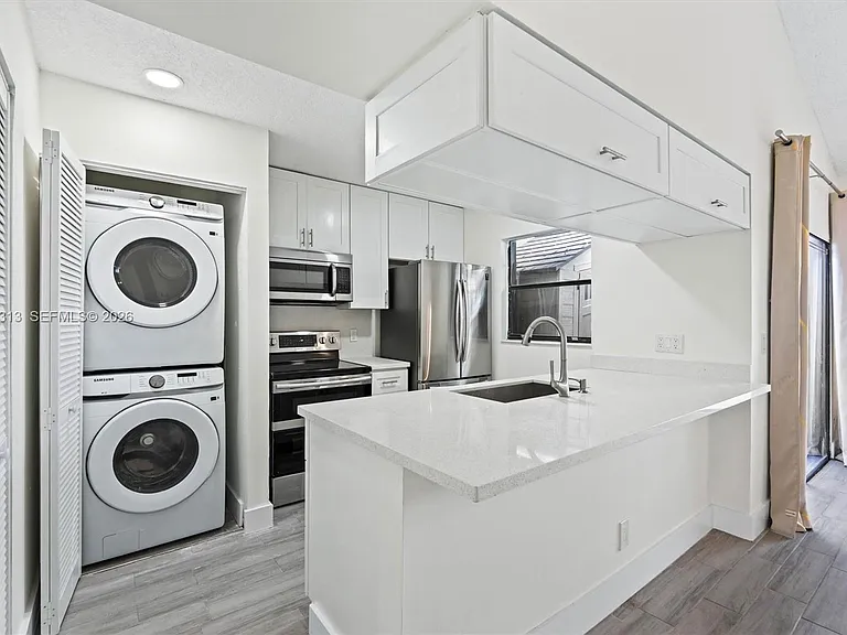 2025 SW 82nd Ave #1 — Photo 15