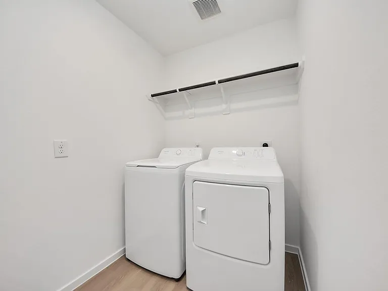 7723 Smooth Valley Ct — Photo 32