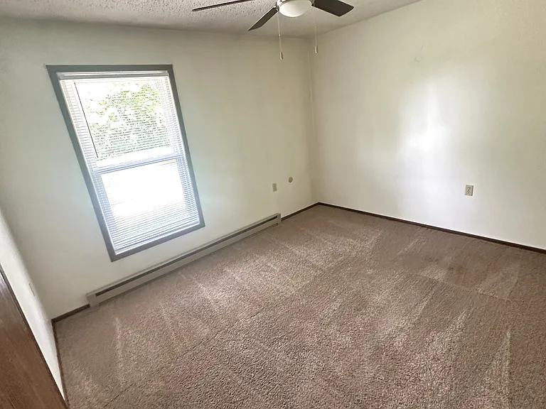 220 Mamie Eisenhower Ave #12 — Photo 3