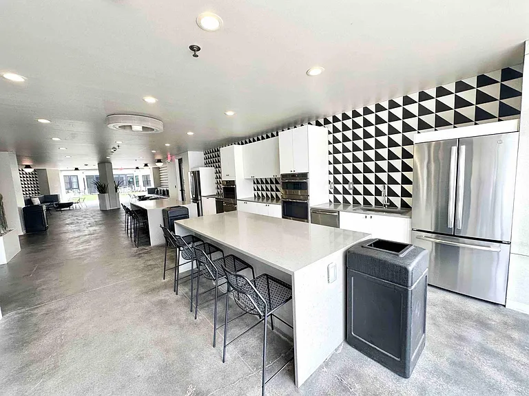 800 Embassy Dr #403 — Photo 8