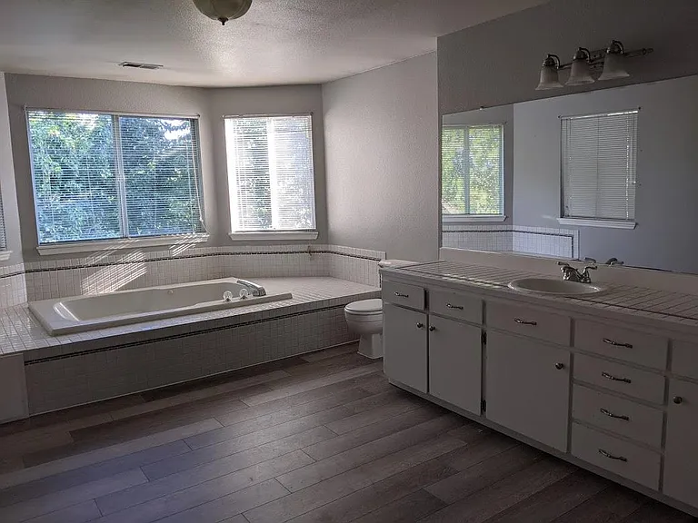13360 SW Hanson Ln — Photo 11