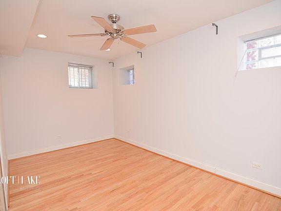 4th image of 1378 N Wolcott Ave #B1