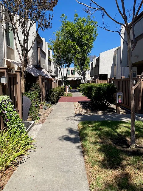 2 bed, 762 sqft, $2,500 — Photo 3