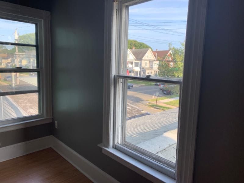 2nd image of 228 Campbell Ave