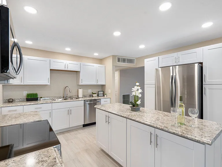 3120 W Columbine Dr — Photo 12