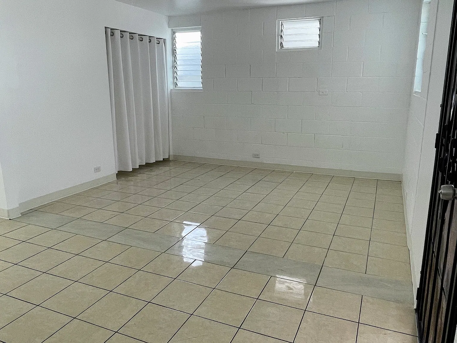 2 bed, 800 sqft, $2,300 — Photo 1