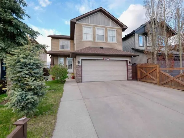 247 SW Pantego Way NW, Calgary, AB T3K 0C2