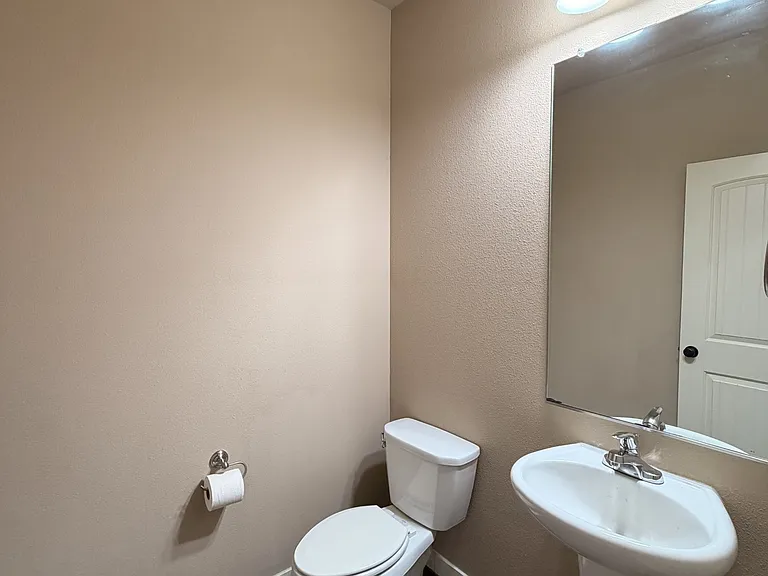 7207 Spencer Ave NE #1 — Photo 9