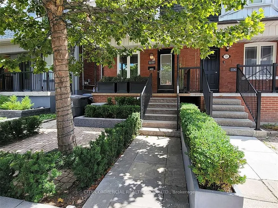 703 Dupont St #3