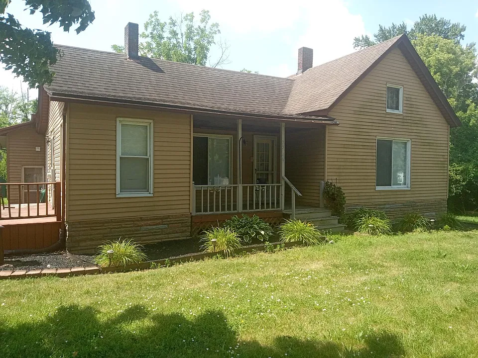 20129 Huron River Dr