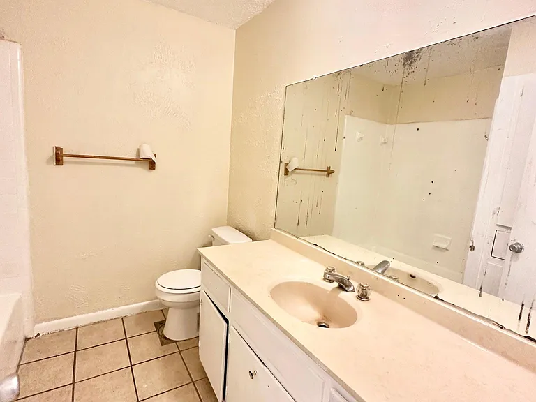 207 W William Cannon Dr #B — Photo 15