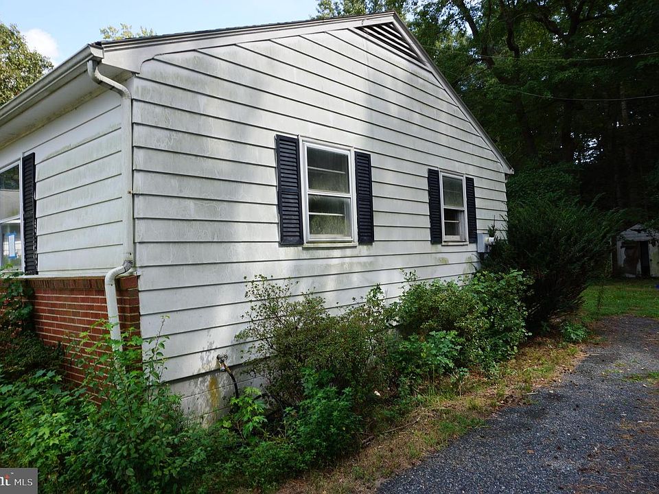 2nd image of 21135 Tanyard Rd