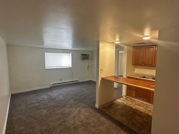 100 Whitestown Vlg APT 3