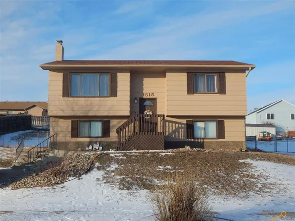 1515 Plateau Ln, Rapid City, SD 57703