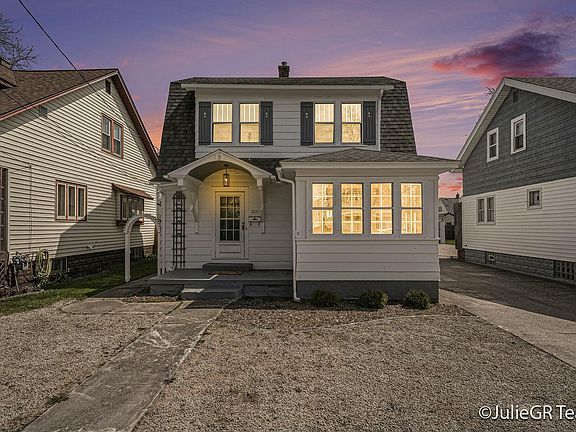 3rd image of 1538 Widdicomb Ave NW
