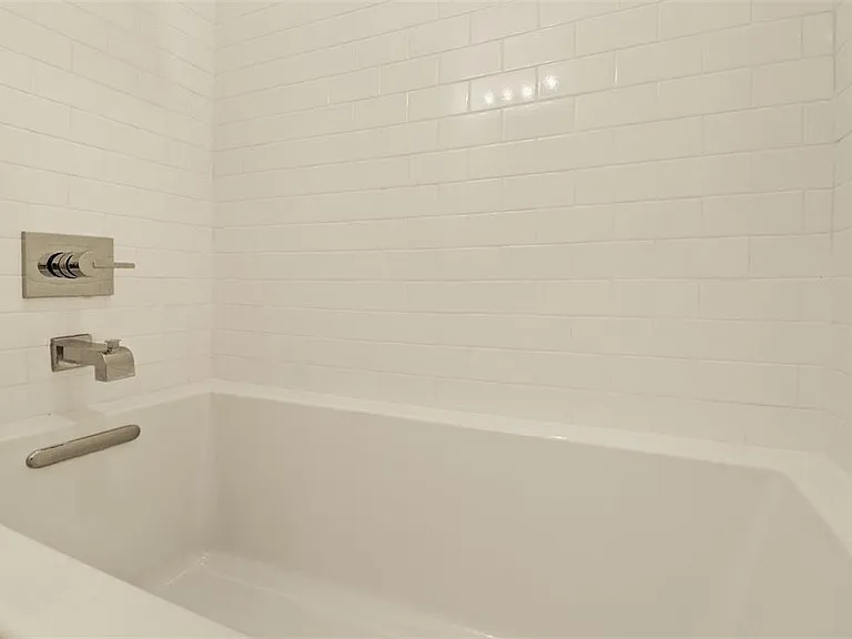 505 S Tampania Ave #2 — Photo 34