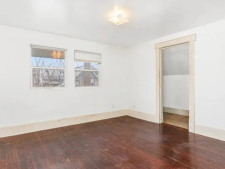 501 W Lenawee St — Photo 16