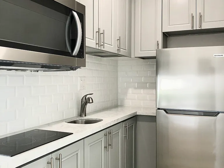 14532 Dickens St #4 — Photo 6