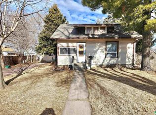211 E 16th St, South Sioux City, NE 68776
