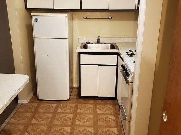 2nd image of 15311 Knox Ave APT 7