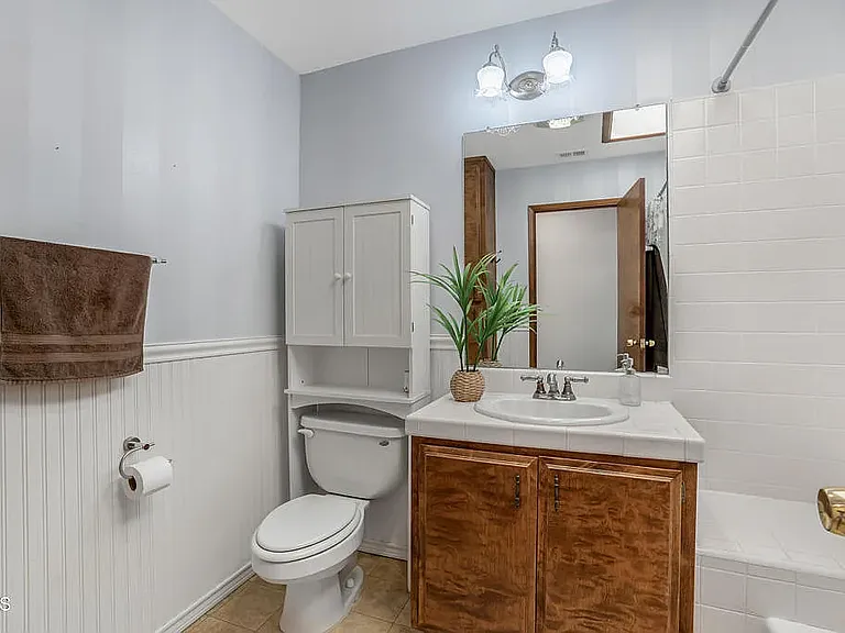 4290 Aspen Ln #B — Photo 4