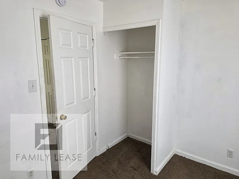 515 Saint Barbara Ln — Photo 14