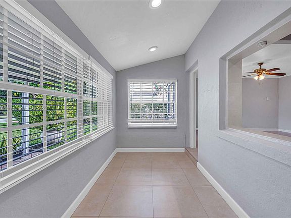 3rd image of 1440 NE 176th St