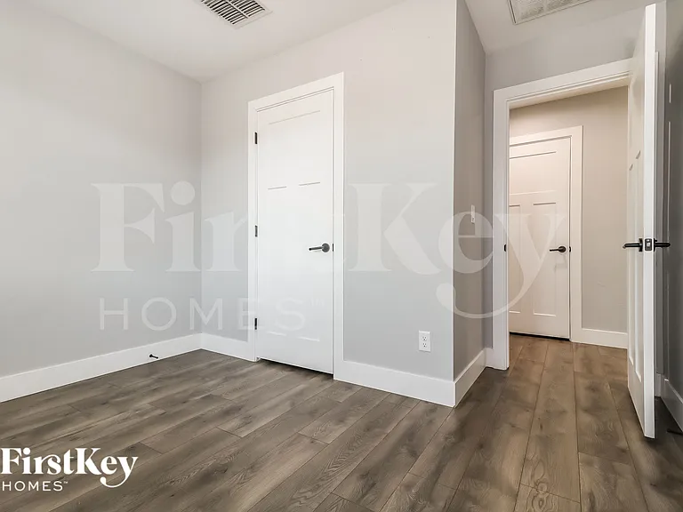 3858 W Tamarisk Ave — Photo 12