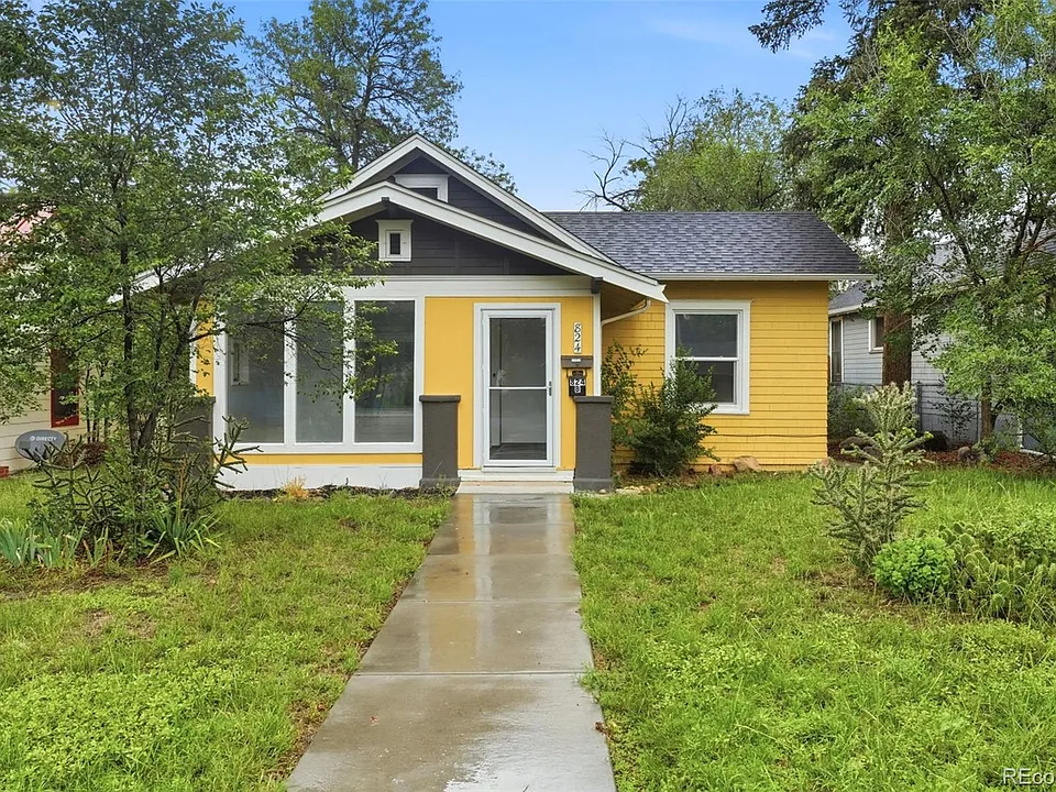824 E Moreno Ave