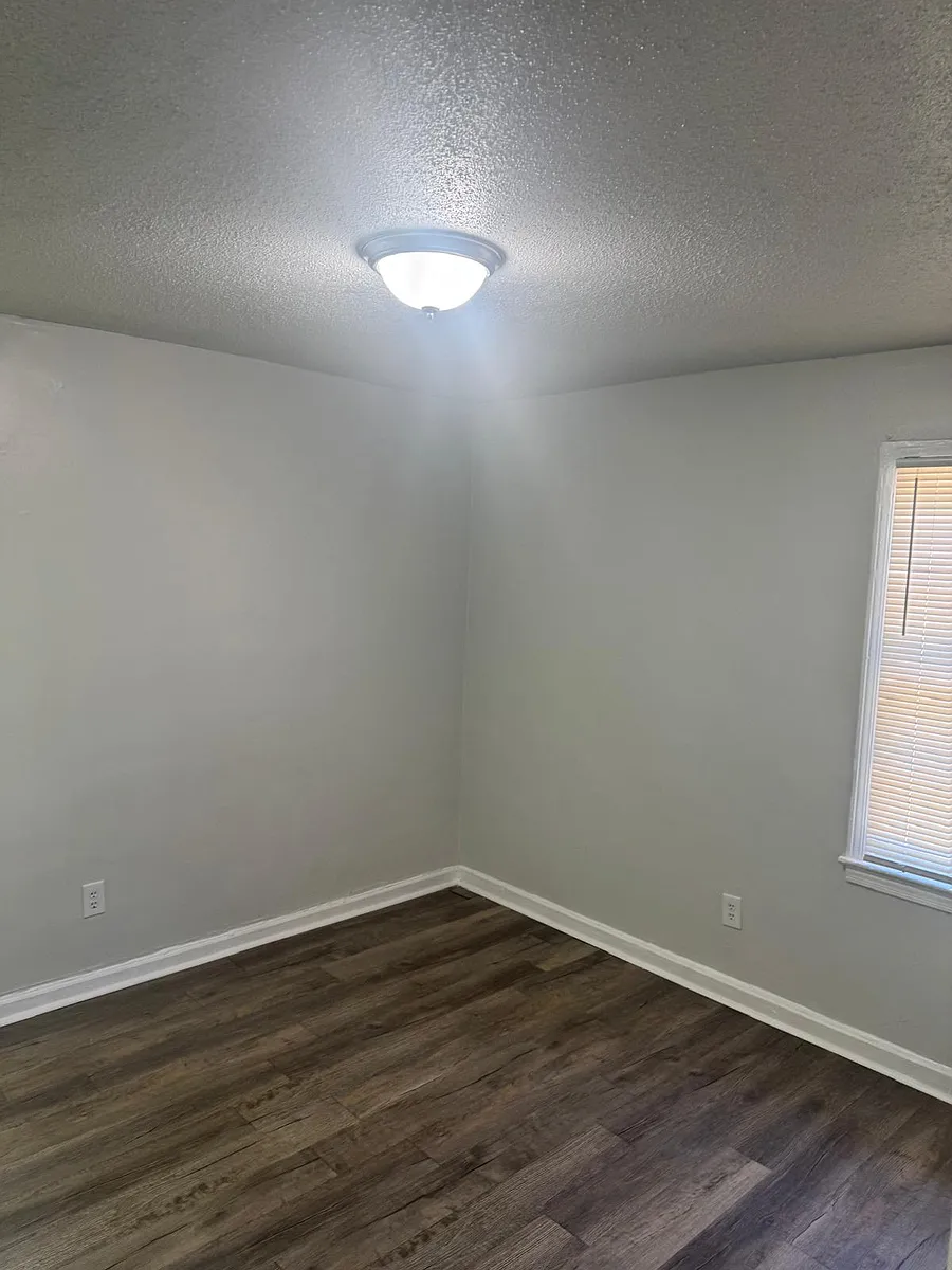 Building Photo - 918 Wright Dr