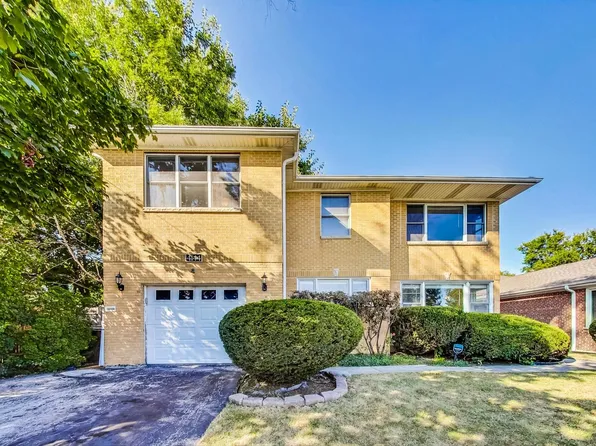 4144 Greenwood St, Skokie, IL 60076