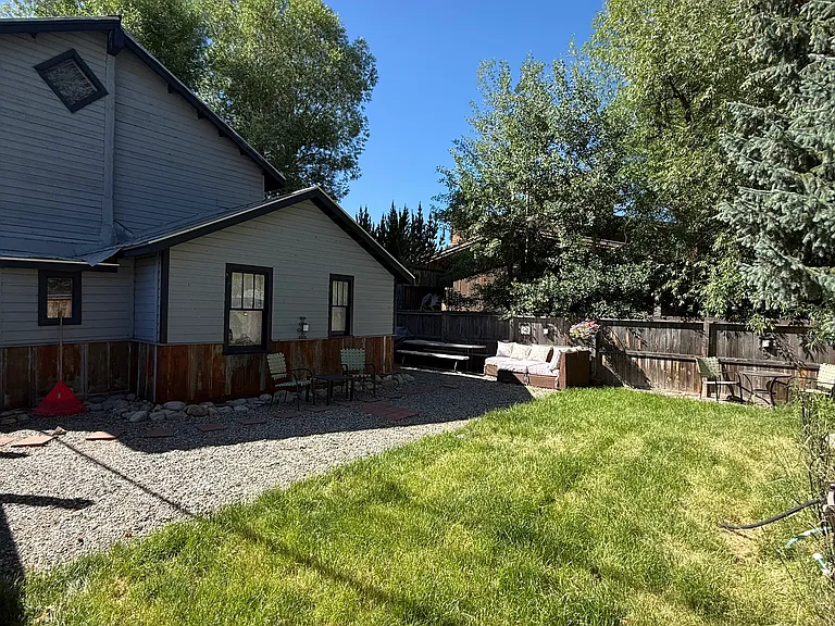 297 James St — Photo 1