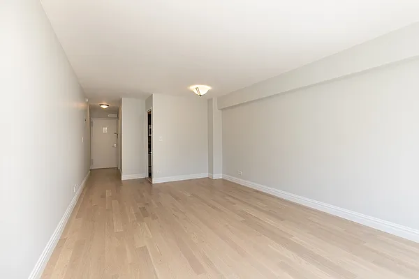 Rented by Stonehenge NYC LLC | media 5