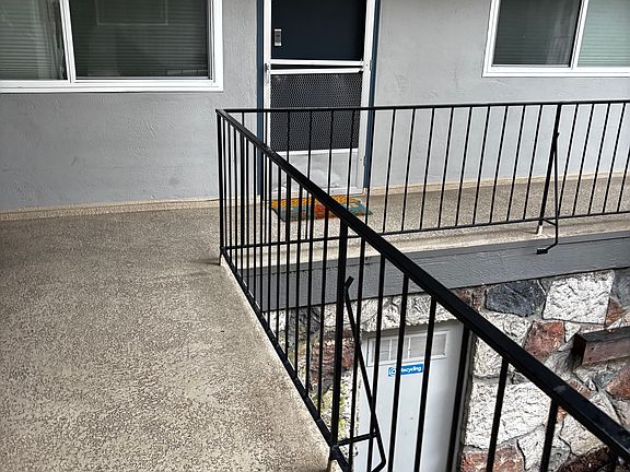 5th image of 464 Clinton St APT 205