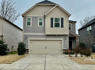 6212 Hailstone Rd, Charlotte, NC 28215