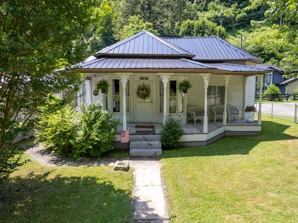 6536 Marrowbone Creek Rd, Elkhorn City, KY 41522