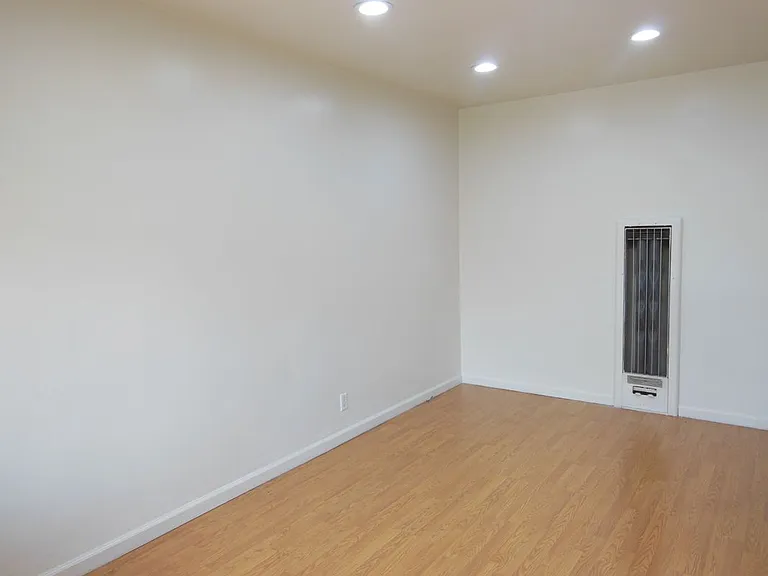 307 N Howard St #B — Photo 2