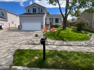689 S Fox Run Dr, Layton, UT 84041