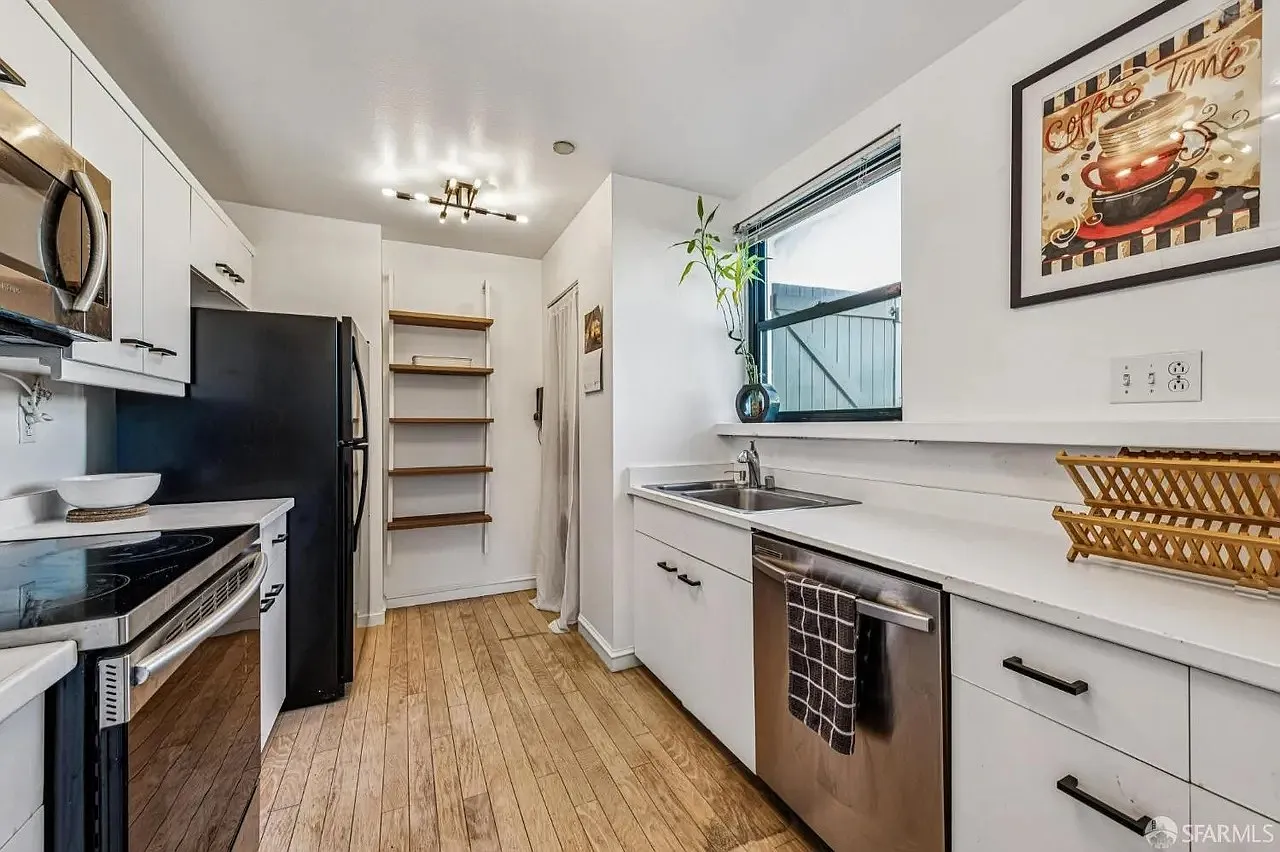1 bed, 725 sqft, $4,950 — Photo 3