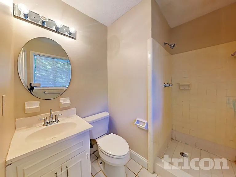 543 Barbashela Cir — Photo 11