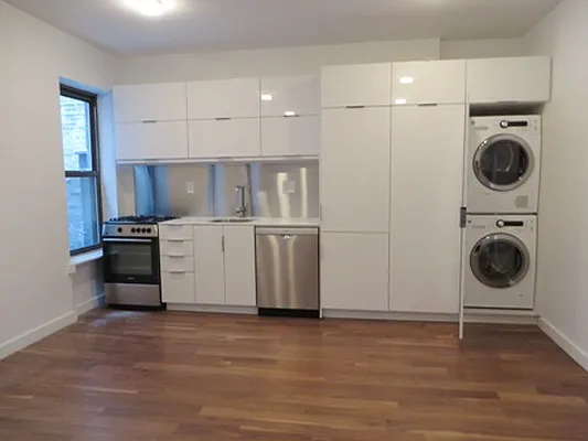 Rented by City Connections Realty | media 9