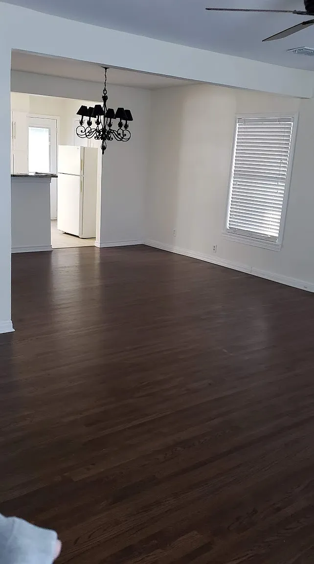 2 bed, 976 sqft, $2,300 — Photo 3