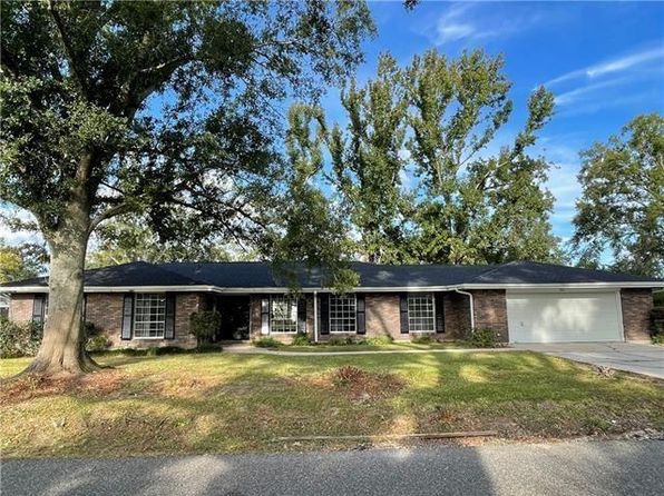 214 River Oaks Dr