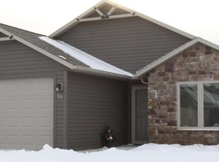 98 Stoneybrook Cir SW, Spencer, IA 51301