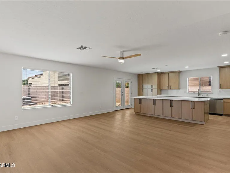 2289 W Hayden Peak Dr — Photo 10